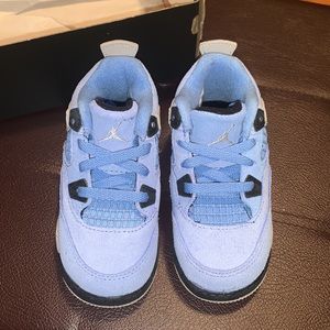 Air Jordan 4 Retro TD ‘University Blue’